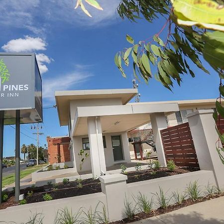 Seven Pines Motor Inn Mildura Exteriör bild