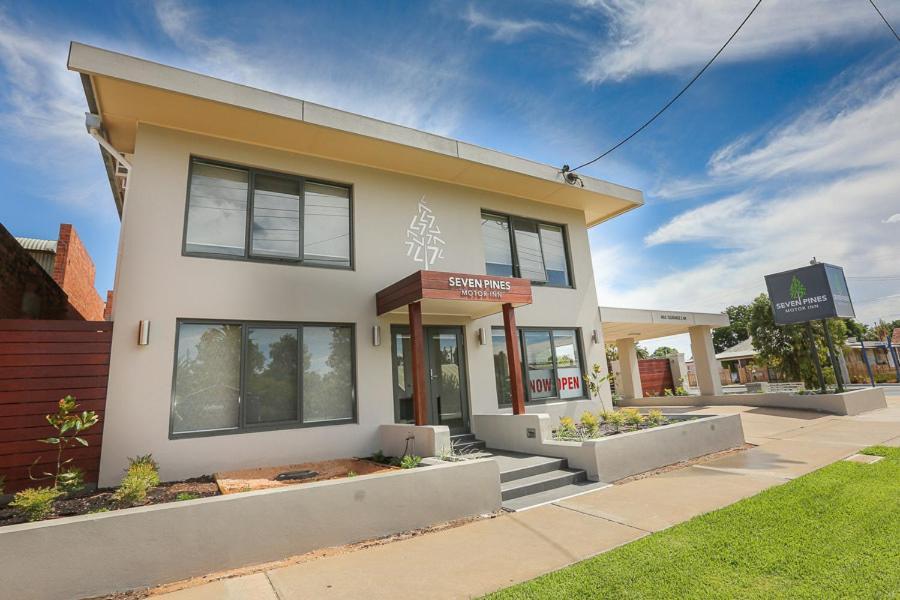Seven Pines Motor Inn Mildura Exteriör bild