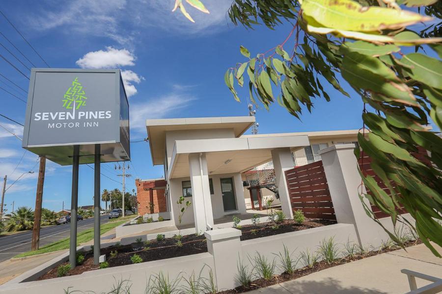 Seven Pines Motor Inn Mildura Exteriör bild
